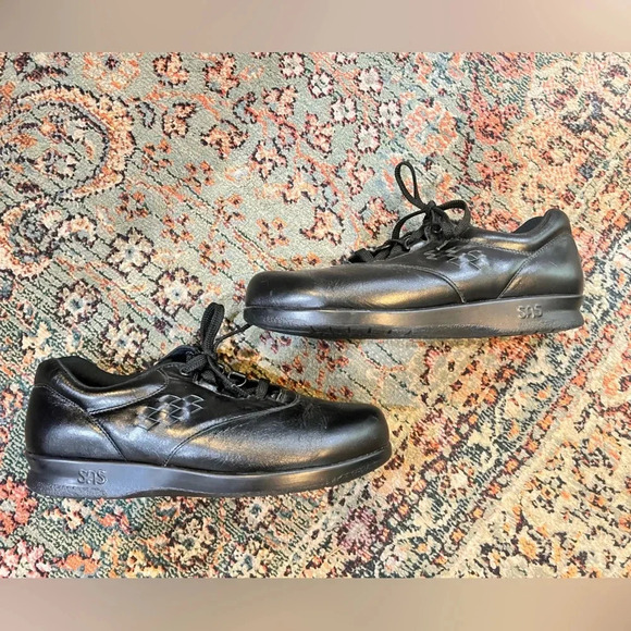 FINAL PRICE DROP Ladies Sas Black Leather Shoes - Picture 2 of 6